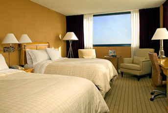 Double bed guest room at Sheraton